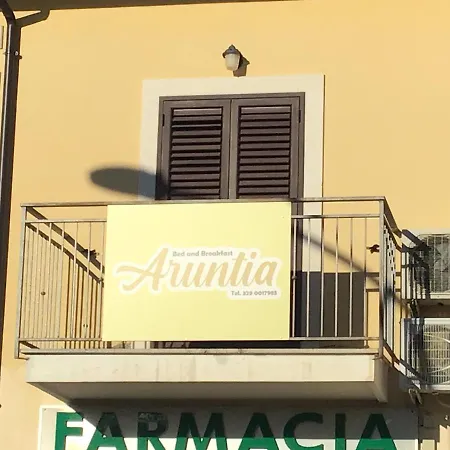 Aruntia *